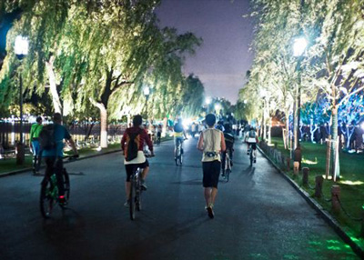 公路夜光標(biāo)志牌